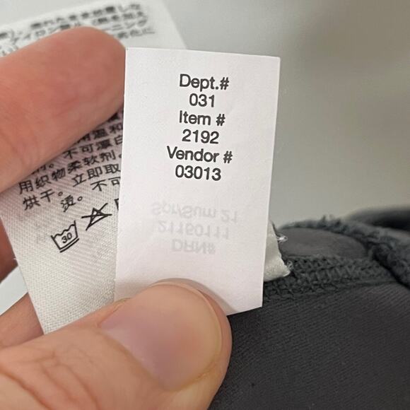 Eddie Bauer Women's Athletic Leggings S Gray & Black Ikat Print Cropped Mid Rise - Picture 11 of 11